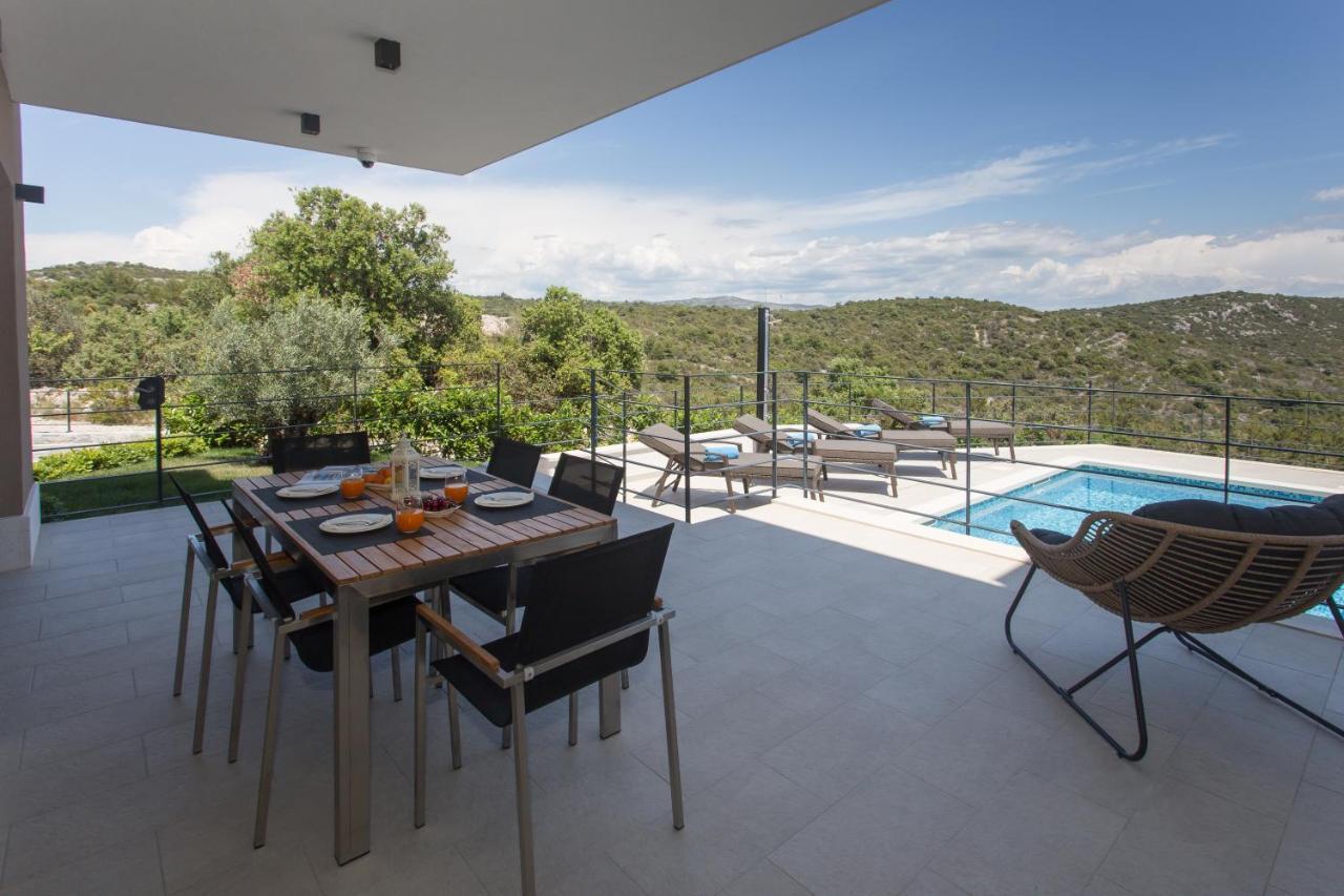 View Collection Villa *