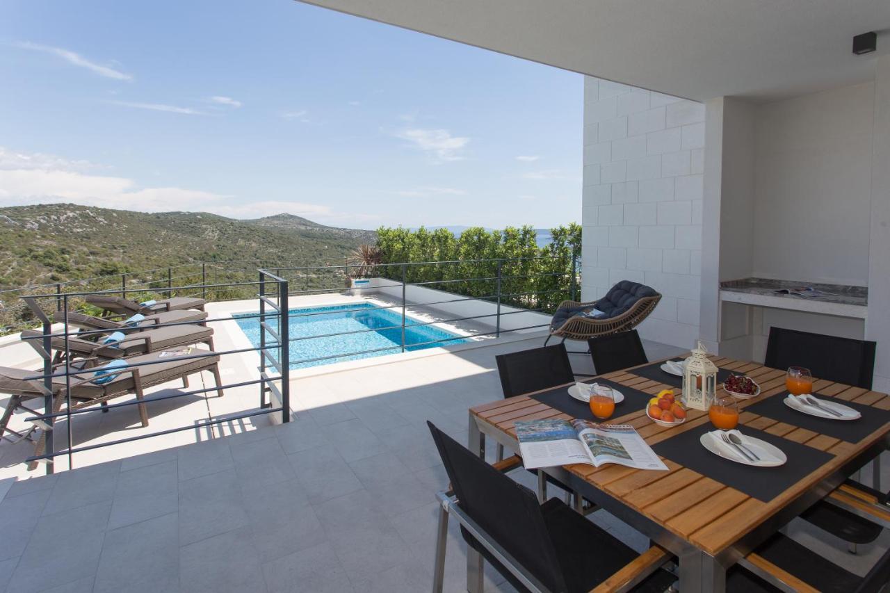 Villa View Collection