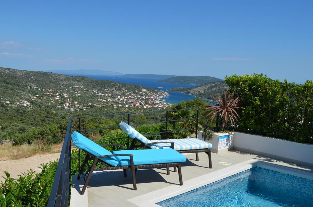 View Collection Villa Vinisce