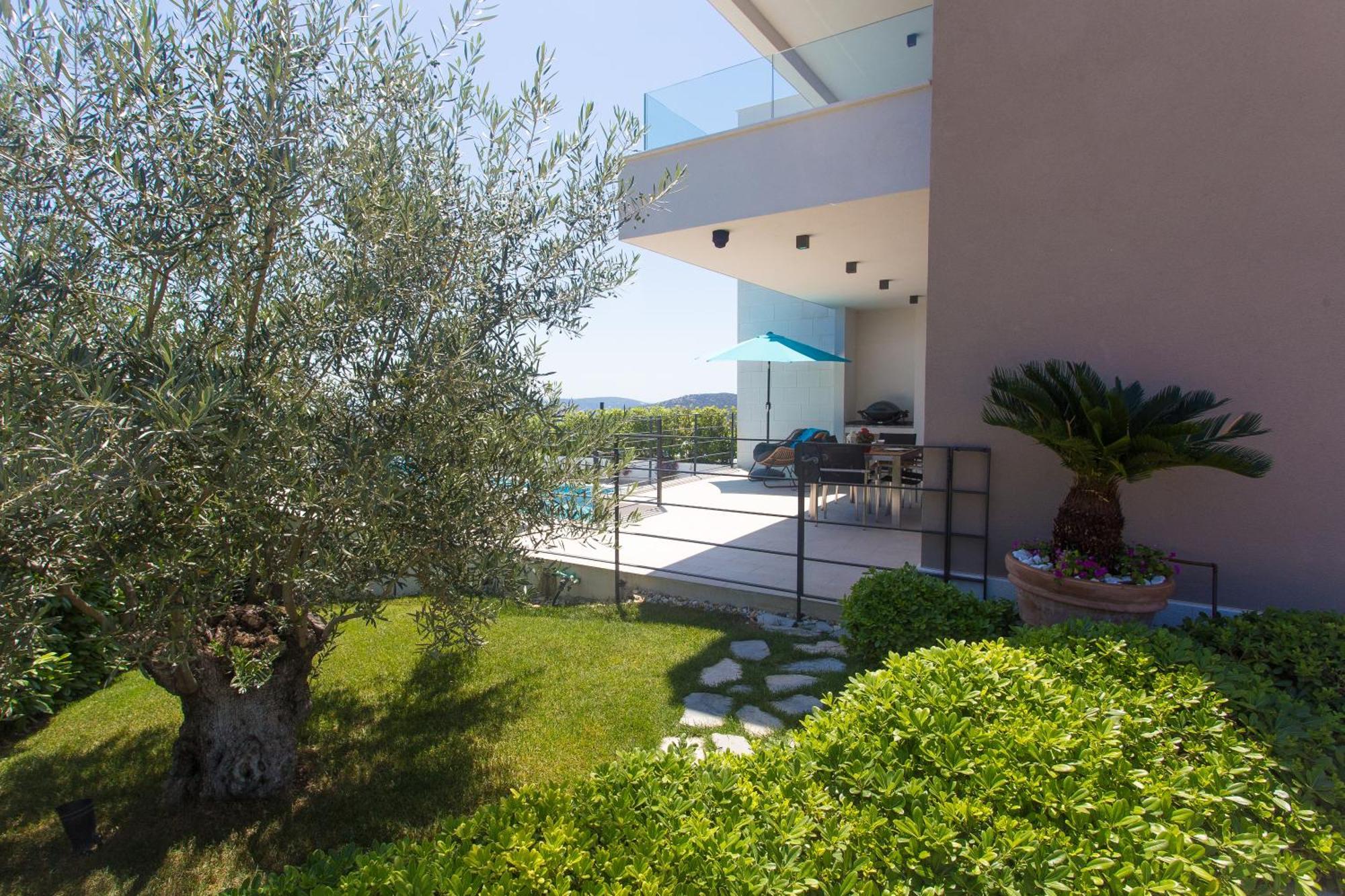 View Collection Villa *